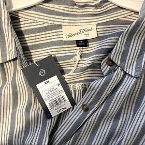 Women’s short sleeve button up blouse